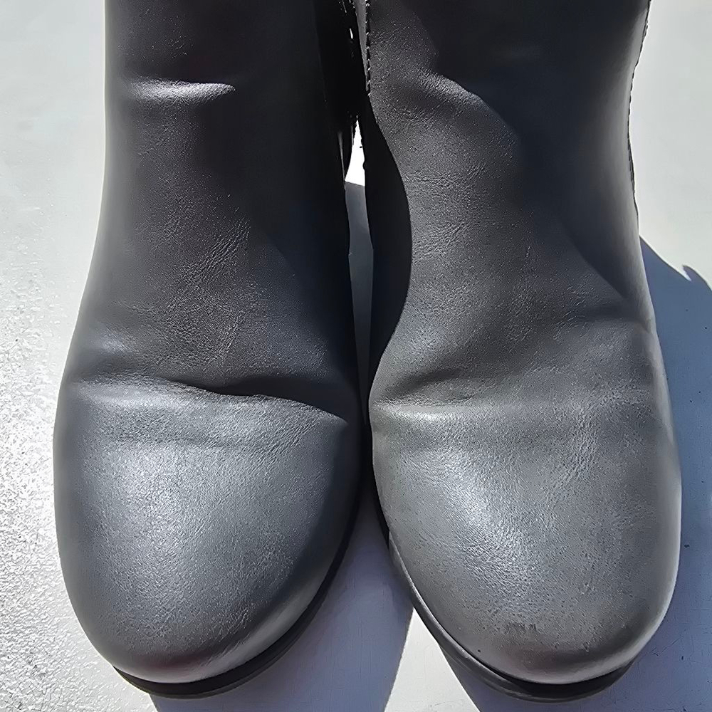 Croft & Barrow Grey Ankle Booties Size 6.5 - Picture 6 of 6